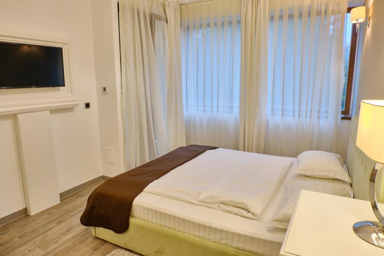 Superapartment *